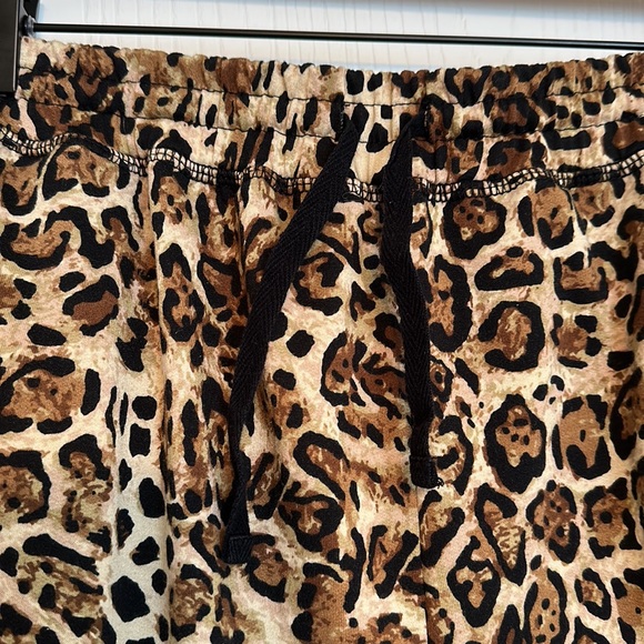 LULAROE Jax size 3X in a leopard ombré print - Picture 4 of 7